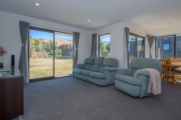 Photo of property in 8 Perriam Place, Mount Pisa, Cromwell, 9383