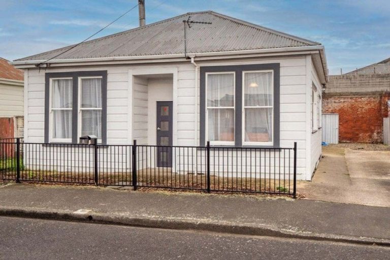 Photo of property in 8 Osmond Street, South Dunedin, Dunedin, 9012