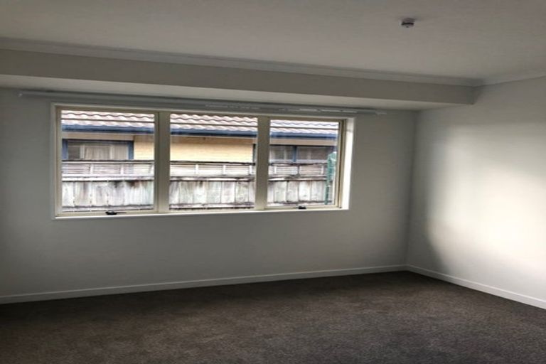 Photo of property in 18 Feeny Crescent, East Tamaki, Auckland, 2013