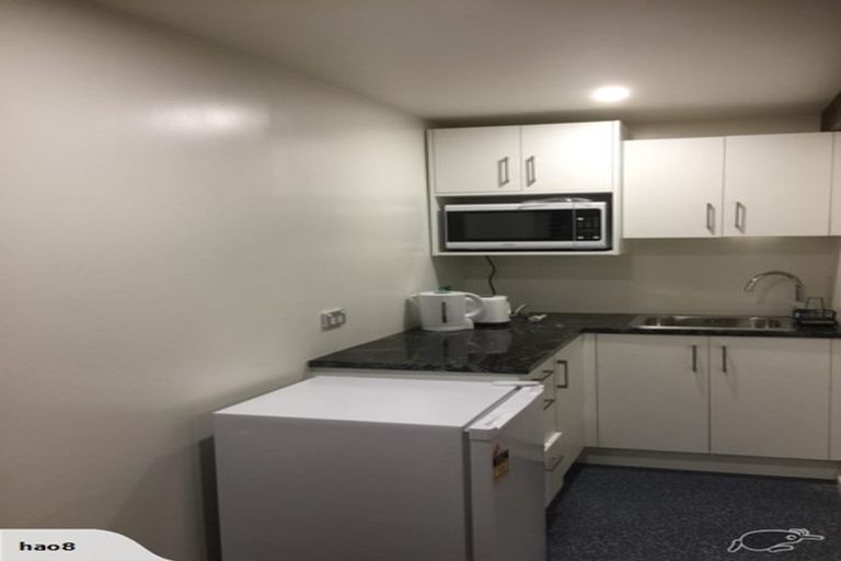 Photo of property in 34 Sandown Road, Rothesay Bay, Auckland, 0630