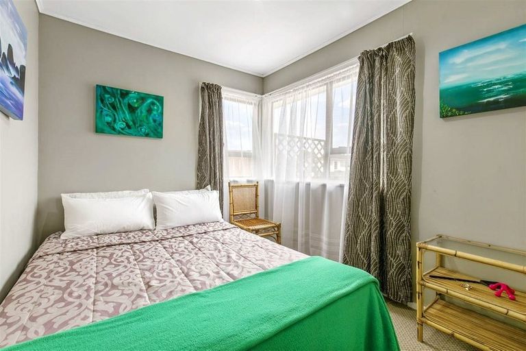 Photo of property in 115 Chichester Drive, Rosehill, Papakura, 2113