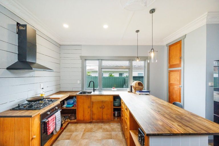 Photo of property in 99a Church Street, West End, Palmerston North, 4412