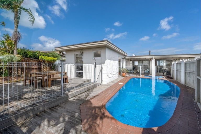 Photo of property in 31 Miramar Place, Pakuranga, Auckland, 2010