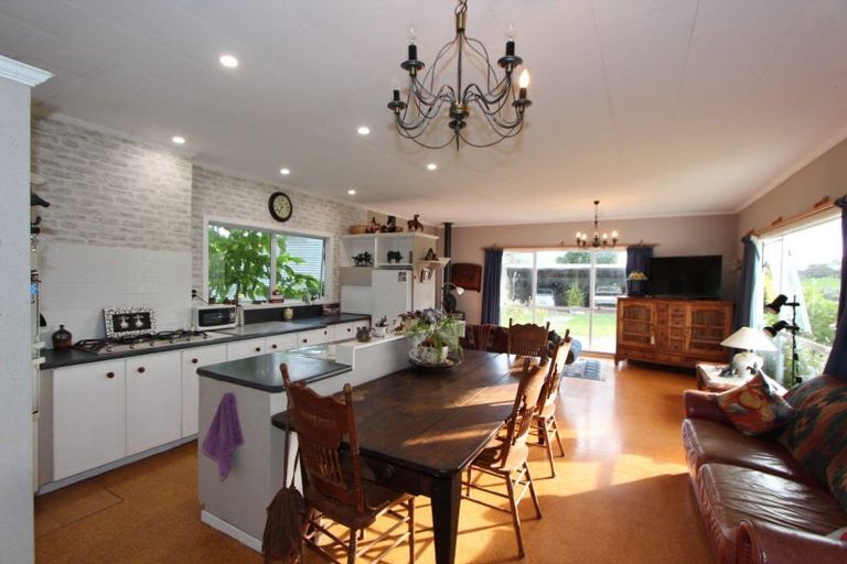 Photo of property in 171 Tikokino Road, Waipawa, 4273