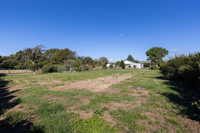 Photo of property in 46 Takiroa Street, Urenui, 4375