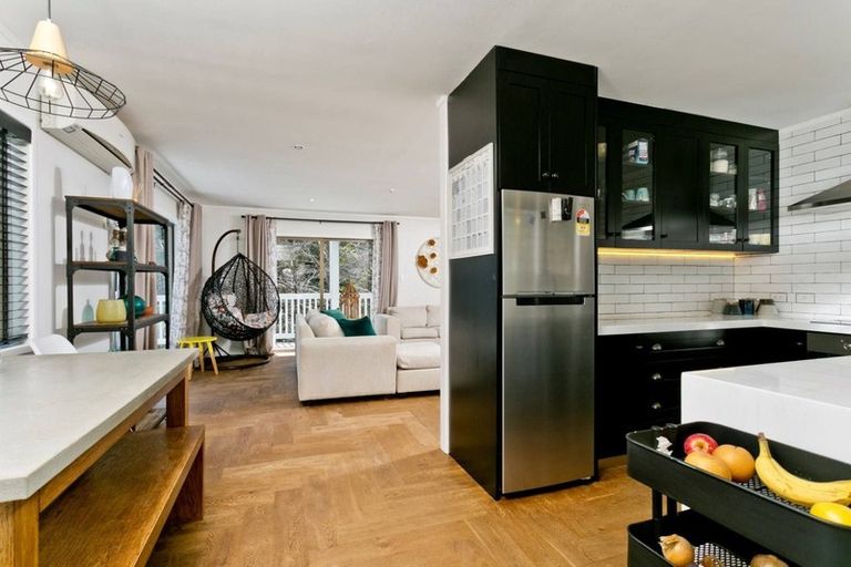 Photo of property in 990 East Coast Road, Northcross, Auckland, 0632