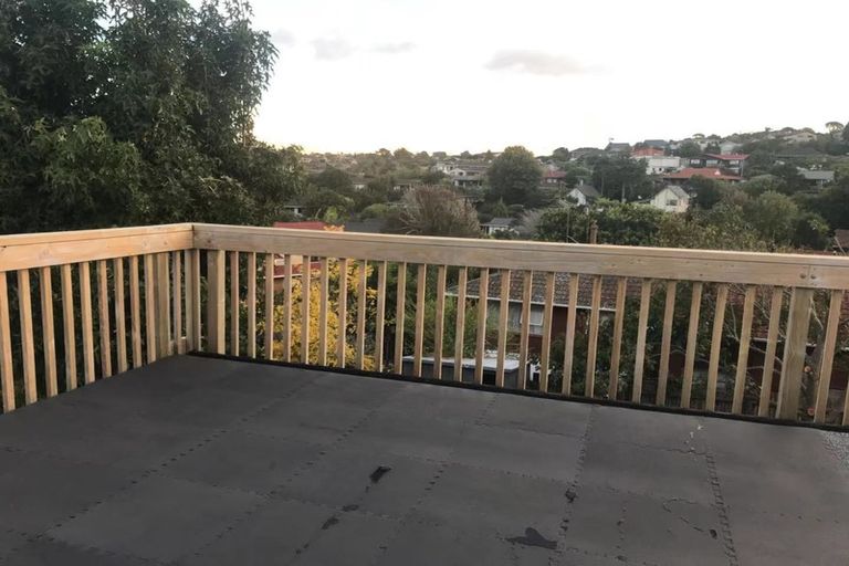 Photo of property in 93 Stapleford Crescent, Browns Bay, Auckland, 0630