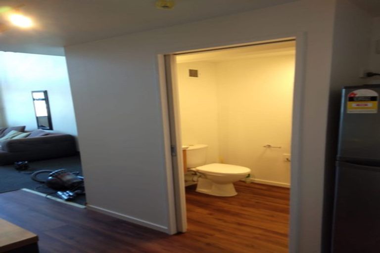 Photo of property in Urbane Apartments, 54/29 Webb Street, Mount Cook, Wellington, 6011