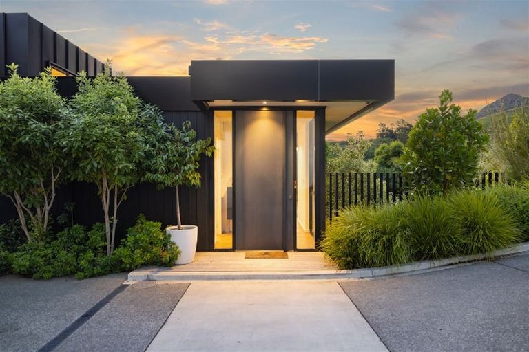 Photo of property in 19 Cass Bay Place, Cass Bay, Lyttelton, 8082