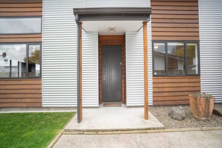 Photo of property in 76 Keeling Street, West End, Palmerston North, 4412