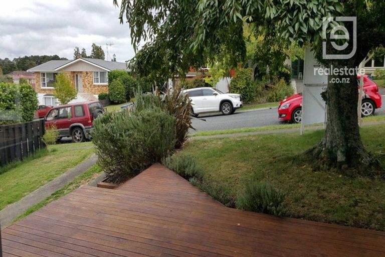 Photo of property in 10 Vista Terrace, Hillcrest, Hamilton, 3216