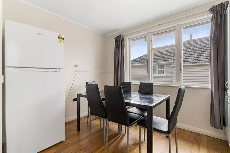 Photo of property in 18 Arimu Road, Papakura, 2110