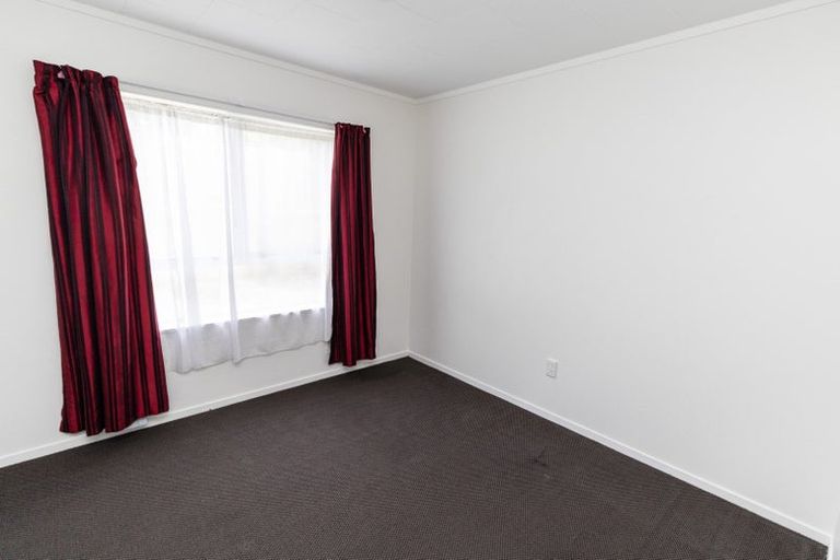 Photo of property in 11 Nalanda Crescent, Broadmeadows, Wellington, 6035