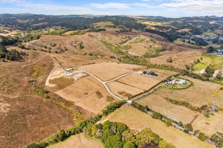 Photo of property in 101 Wintour Road, Waimauku, 0881