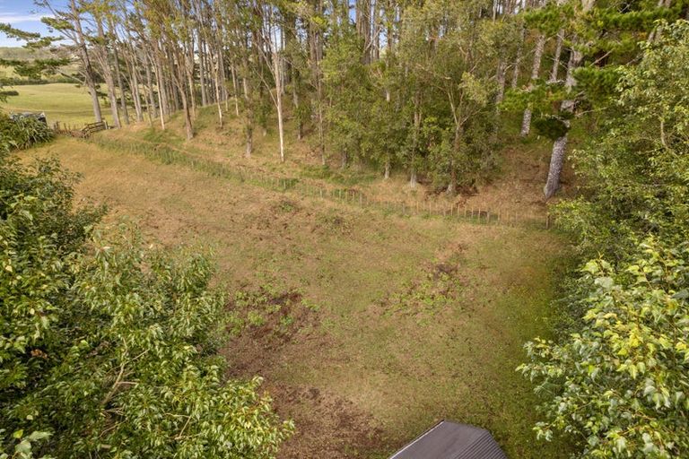 Photo of property in 1096 Egmont Road, Egmont Village, New Plymouth, 4372