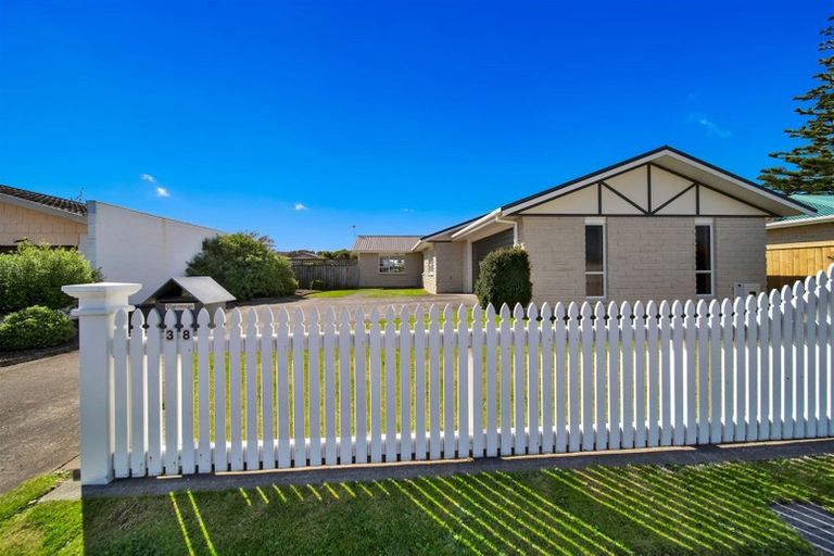 Photo of property in 38 Murray Avenue, Hawera, 4610