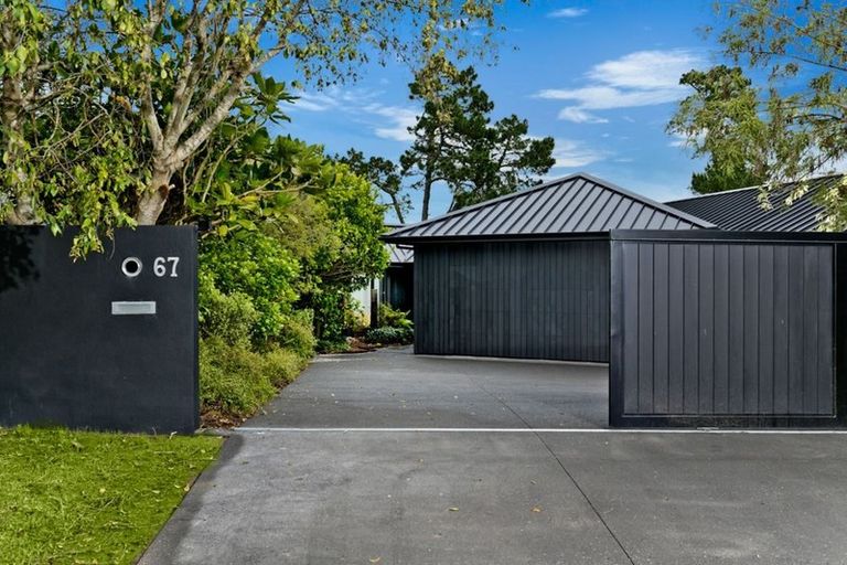 Photo of property in 67 Waipuia Place, Greenhithe, Auckland, 0632