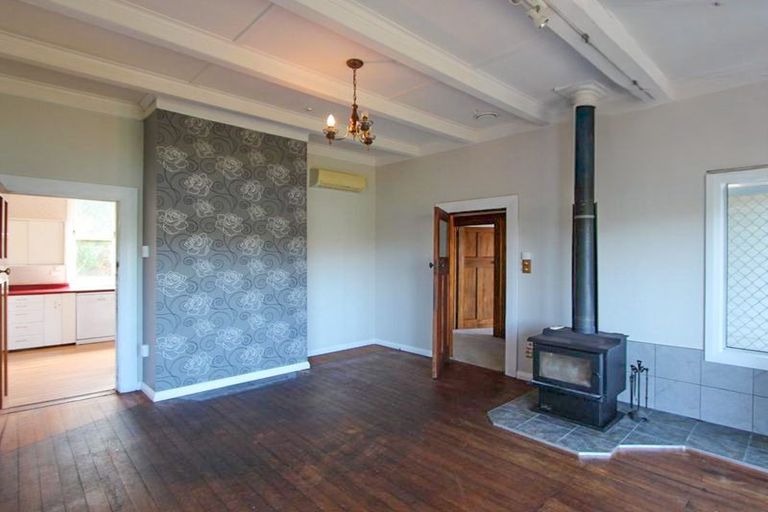 Photo of property in 32 Adderley Terrace, Ravensbourne, Dunedin, 9022