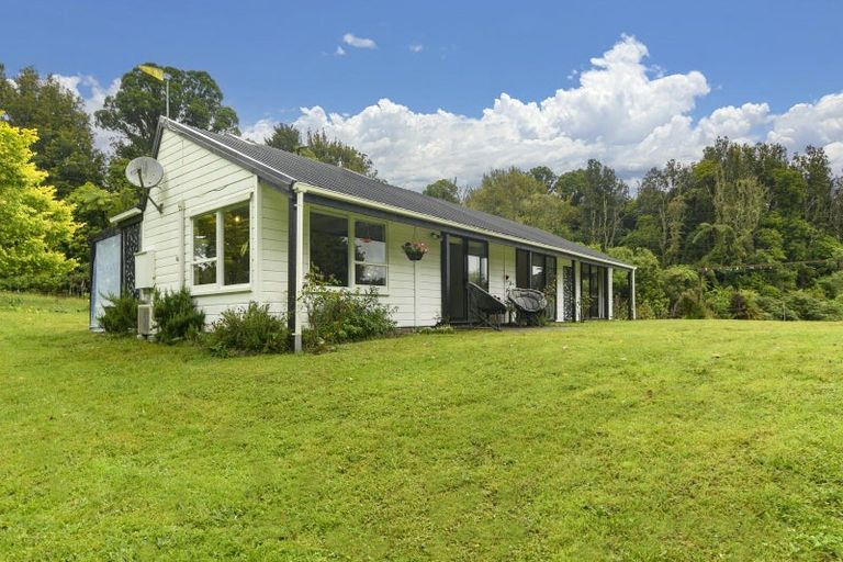 Photo of property in 21a Hamilton Road, Lake Rotoma, Rotorua, 3074