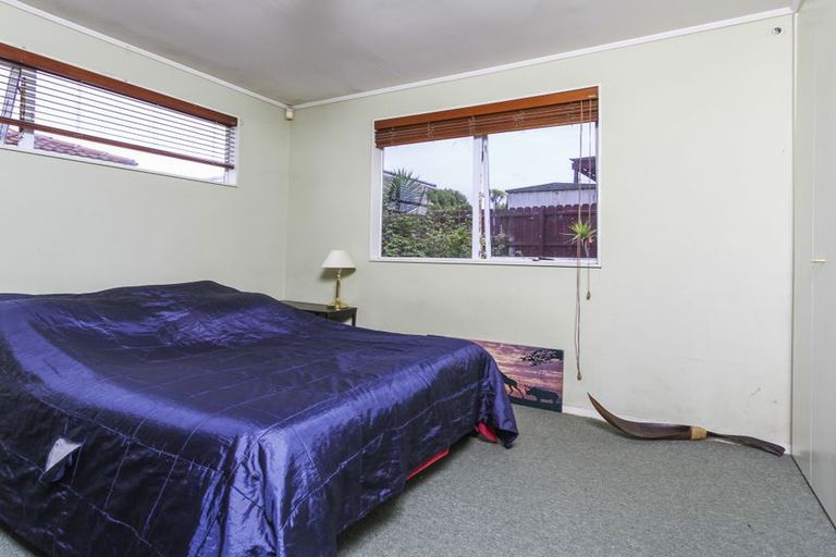 Photo of property in 1/14 Chislehurst Street, Henderson, Auckland, 0612