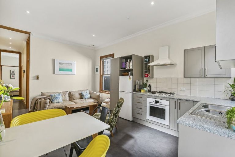 Photo of property in 17 Upper Bourke Street, Kilbirnie, Wellington, 6022