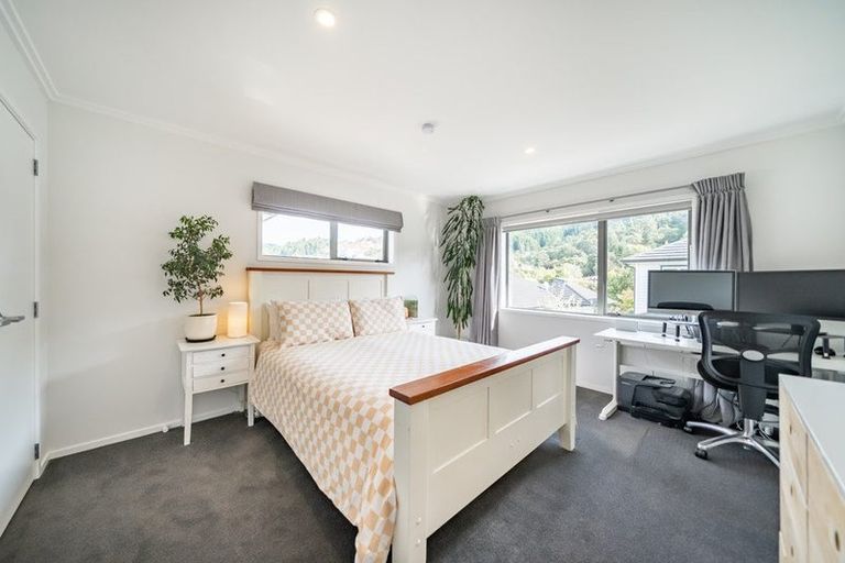 Photo of property in 9 Chalfont Road, Silverstream, Upper Hutt, 5019