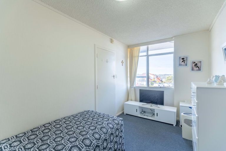 Photo of property in 23 Rangitane Street, Maupuia, Wellington, 6022