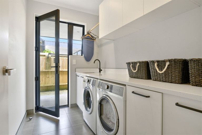 Photo of property in 9 Kauri Grove Drive, Kumeu, 0810