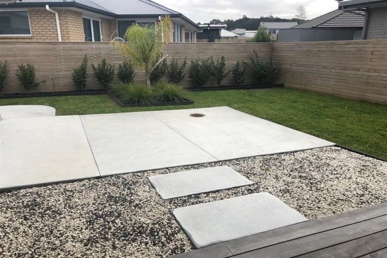 Photo of property in 2 Trevally Place, Snells Beach, 0920