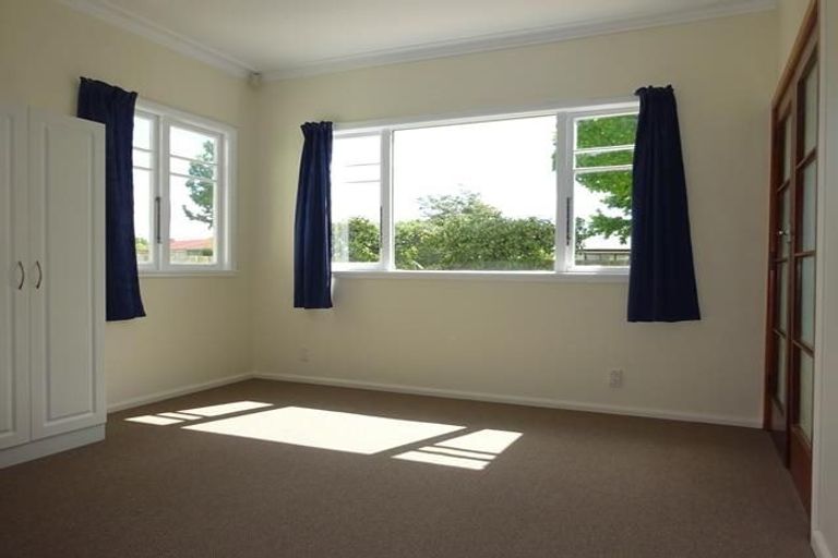 Photo of property in 911 Clive Street, Akina, Hastings, 4122