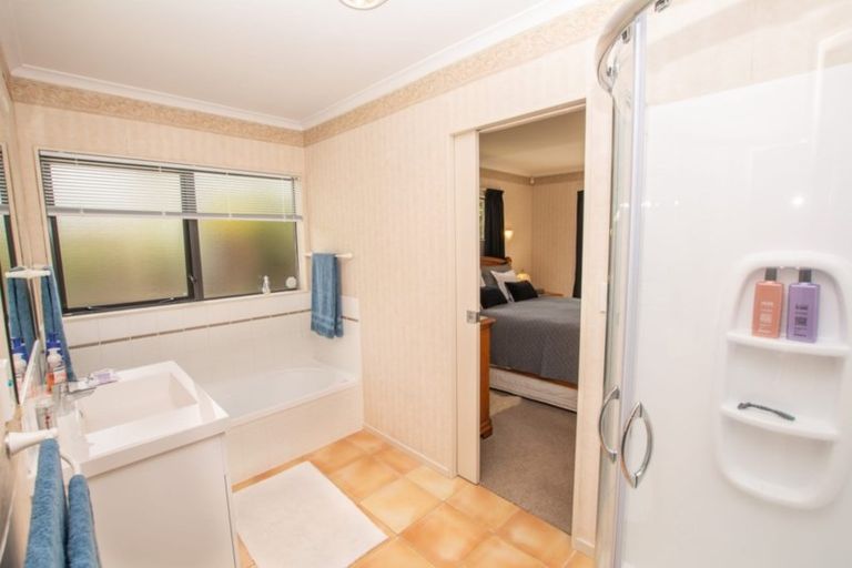 Photo of property in 38 Pelorus Street, Welcome Bay, Tauranga, 3112