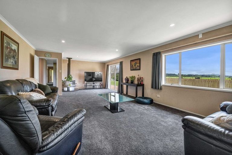 Photo of property in 550 Mountain Road, Lepperton, New Plymouth, 4373