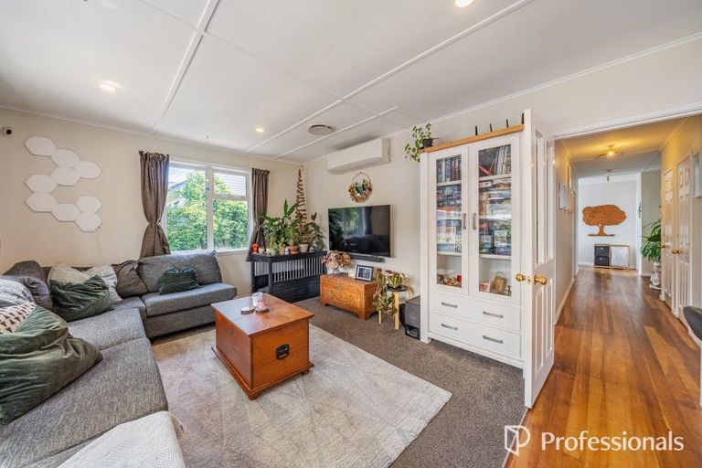 Photo of property in 21 Poole Street, Taita, Lower Hutt, 5011