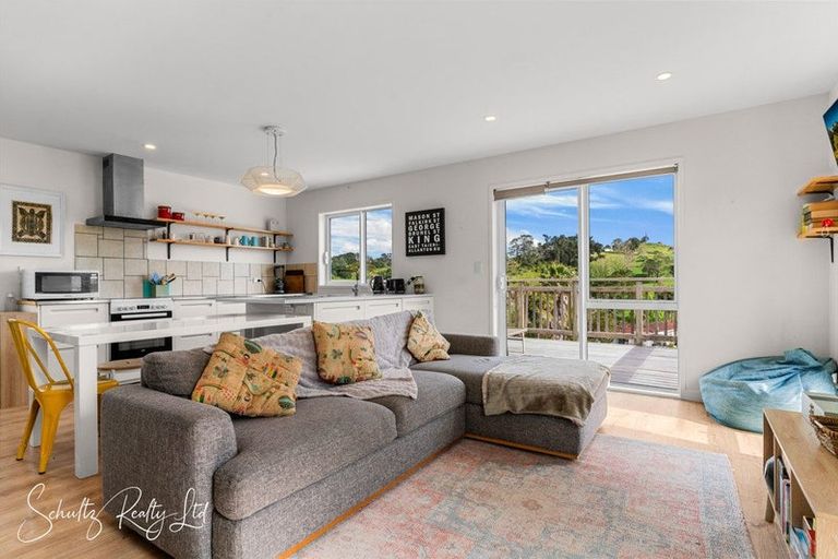 Photo of property in 15 Ash Grove, Maungaturoto, 0520