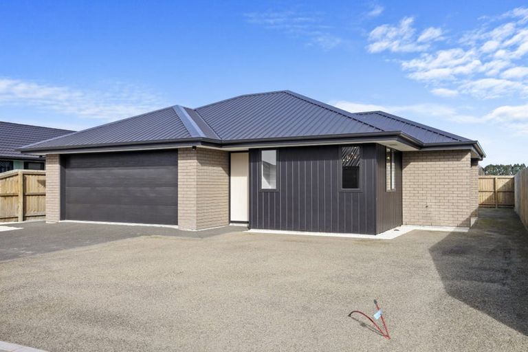 Photo of property in 6 Olearia Lane, Halswell, Christchurch, 8025