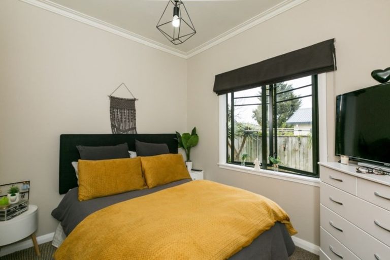 Photo of property in 54 Osier Road, Greenmeadows, Napier, 4112