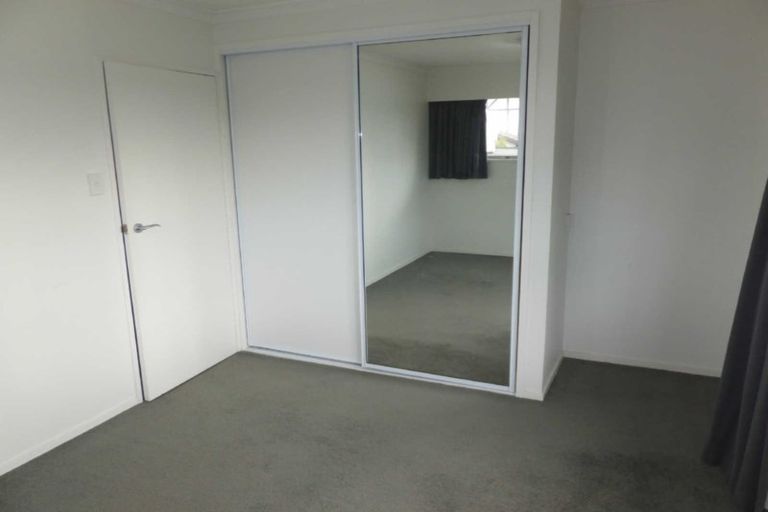 Photo of property in 17 Highland Place, Avonhead, Christchurch, 8042