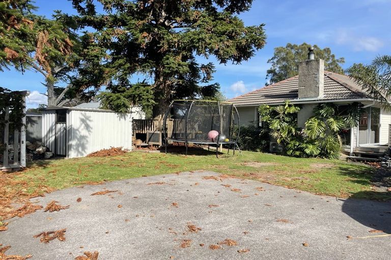 Photo of property in 28 Durham Street, Te Atatu Peninsula, Auckland, 0610