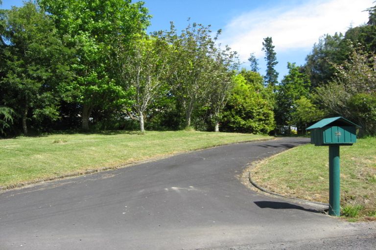 Photo of property in 54 Nobilo Road, Kumeu, 0891