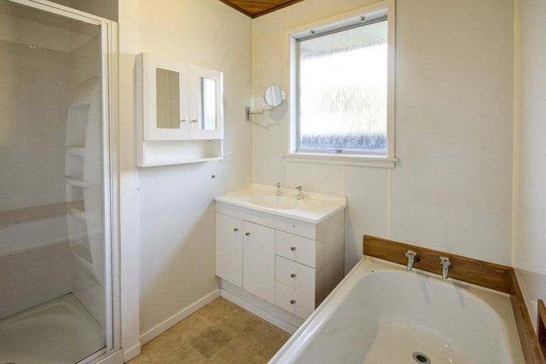 Photo of property in 14 Tralee Place, Bishopdale, Christchurch, 8053