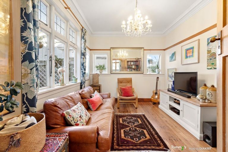 Photo of property in 35 Townsend Road, Miramar, Wellington, 6022