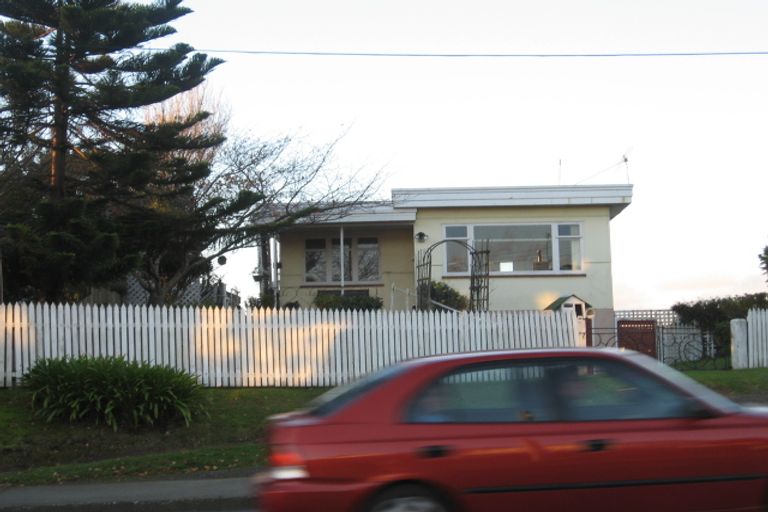Photo of property in 77 Raumati Road, Raumati Beach, Paraparaumu, 5032