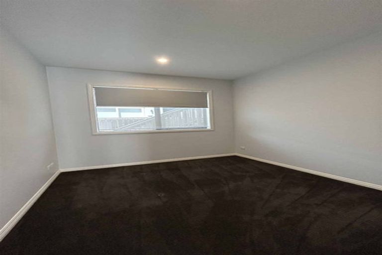 Photo of property in 4 Craigs Way, Hobsonville, Auckland, 0616