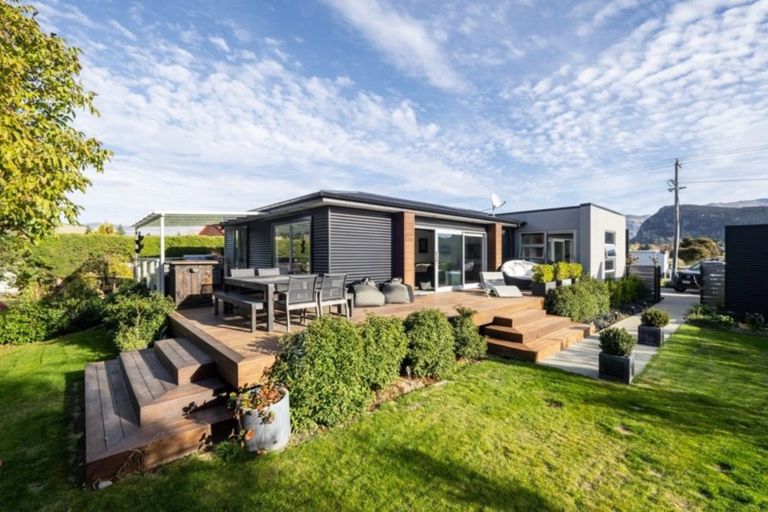 Photo of property in 3 Templeton Street, Albert Town, Wanaka, 9305