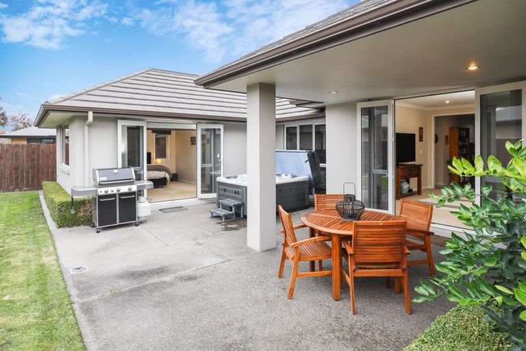 Photo of property in 17 Aquila Crescent, Rototuna North, Hamilton, 3210