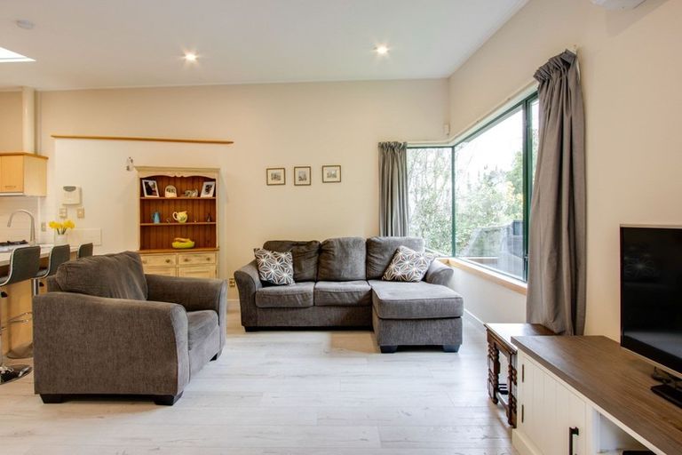 Photo of property in 3b Laing Cove, Havelock North, 4130