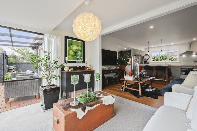 Photo of property in 25 Pandora Street, North New Brighton, Christchurch, 8083