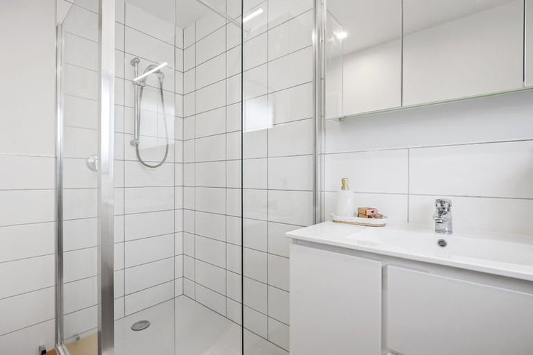 Photo of property in 2/223 Lyttelton Street, Spreydon, Christchurch, 8024