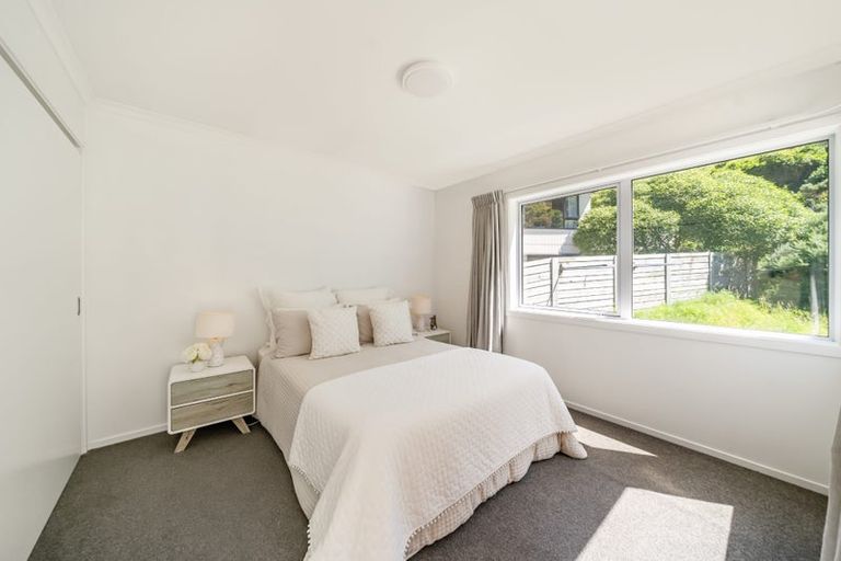 Photo of property in 26 Rarangi Way, Owhiro Bay, Wellington, 6023