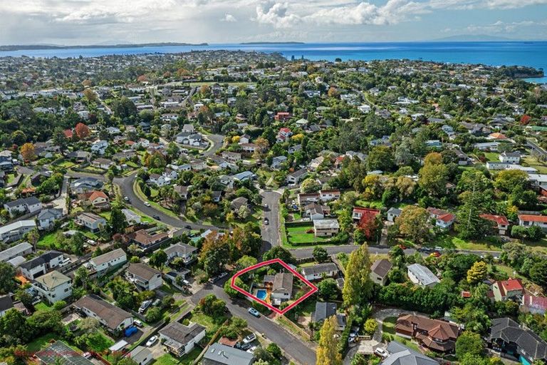 Photo of property in 8 Capricorn Place, Browns Bay, Auckland, 0630